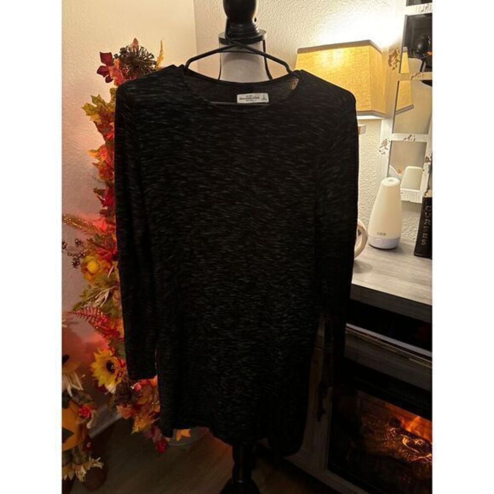 Abercrombie & Fitch long shirt size small